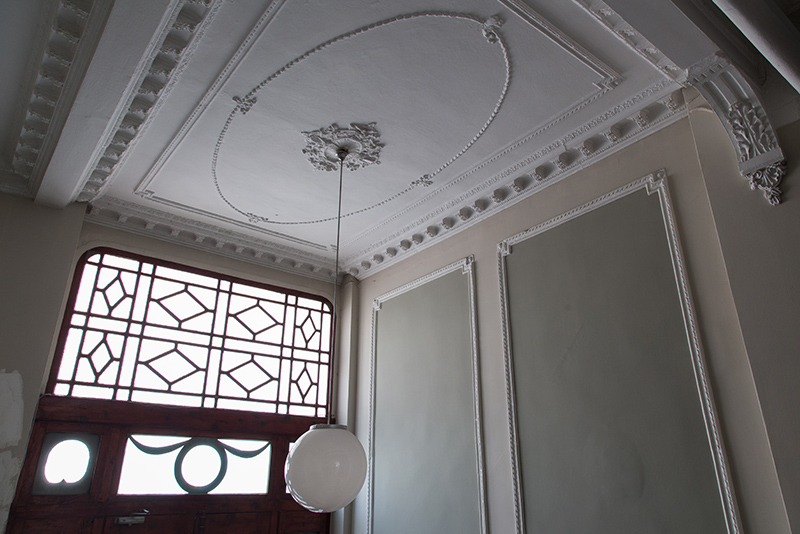 LISTED APARTMENT BUILDING