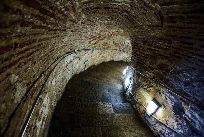 WHITE TOWER