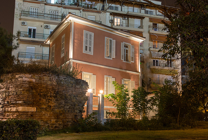 ΔΙΑΤΗΡΗΤΕΟ ΚΤΙΡΙΟ – ΠΟΛΥΧΩΡΟΣ