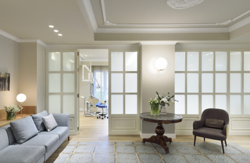 DENTAL OFFICE ON AG. SOFIAS ST.