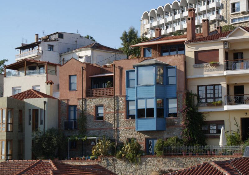 TWO-RESIDENCE HOUSE IN ANO POLI