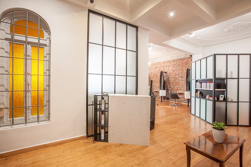 HAIR SALON IN AGIAS SOFIAS ST.