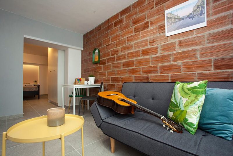 LOFT IN FORMER INDUSTRIAL BUILDING