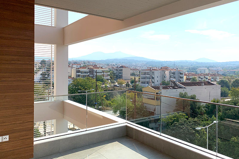 APARTMENT BUILDING IN TROHIODROMIKON AREA