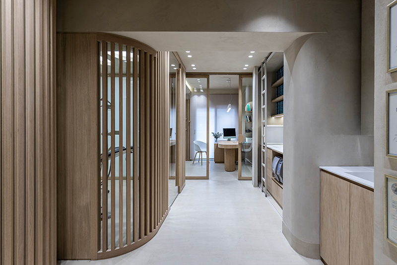 ORTHODONTIC CLINIC ON TSIMISKI ST.