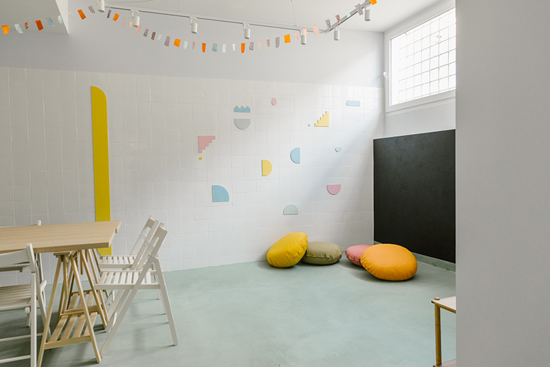 BOOKSTORE-CAFE IN ANO POLI