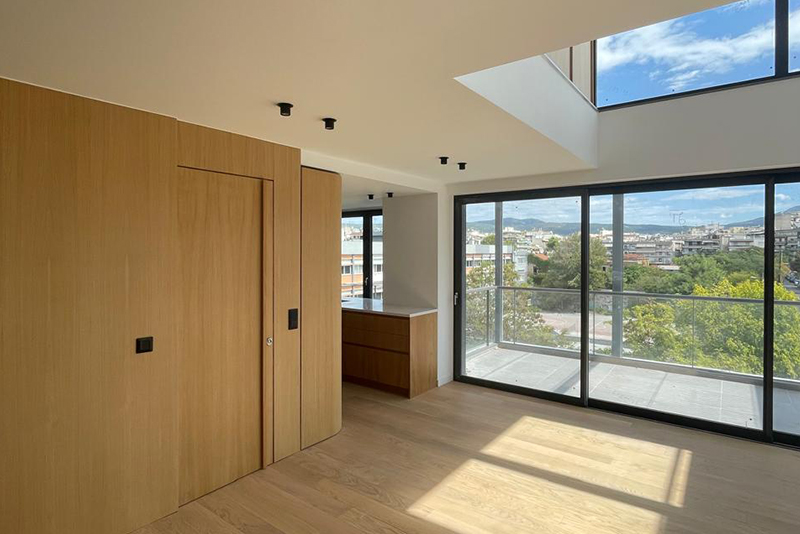 APARTMENT BUILDING OPPOSITE OUZIEL